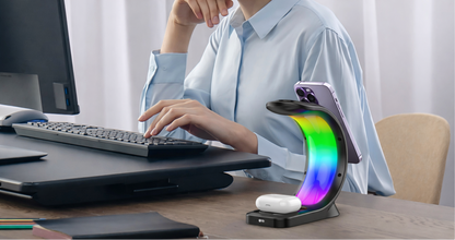 Station de charge magnétique Smart Connect RGB sur bureau